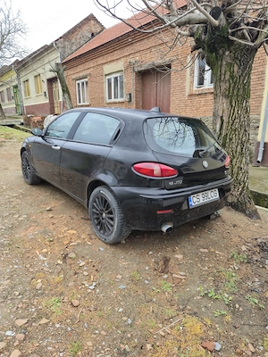 Vând sau schimb alfa romeo 147  - imagine 2