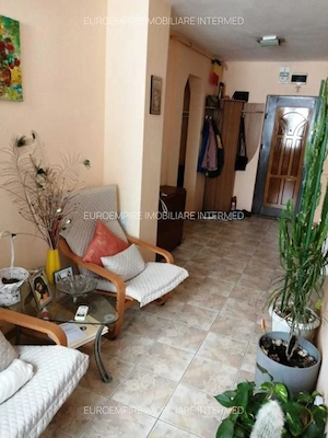 Apartament far 3 camere de vanzare - imagine 3