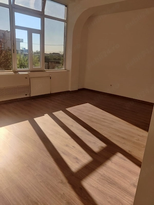 Spațiu comercial   birouri de închiriat   250 mp utili   Str. Meziadului 2B, Oradea - imagine 4
