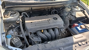 Toyota corolla hatchback 2005 benzina - imagine 4