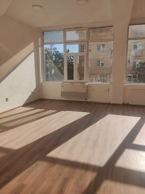 Spațiu comercial   birouri de închiriat   250 mp utili   Str. Meziadului 2B, Oradea - imagine 3
