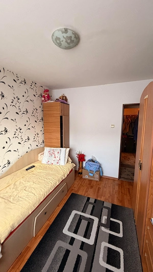 Vând apartament cu 3 camere in Baia Sprie - imagine 8