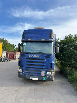 Ansamblu Scania cu semiremorca Schmitz