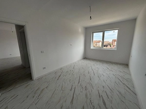 Disponibil Imediat. Decomandat. Bucatarie inchisa. Balcon. - imagine 5