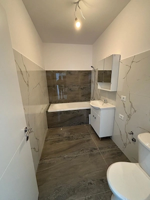 Disponibil Imediat. Decomandat. Bucatarie inchisa. Balcon. - imagine 9