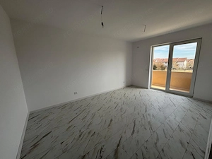 Disponibil Imediat. Decomandat. Bucatarie inchisa. Balcon. - imagine 2