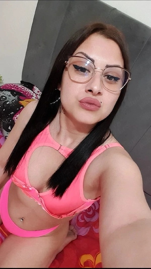 Cuplu Transexuale si fete show web cu mai multi parteneri si FILMULETE  - imagine 2