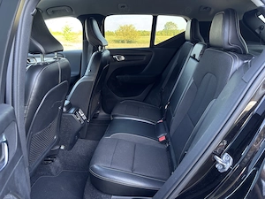 Volvo xc40 d4 190cp 4x4 - imagine 9