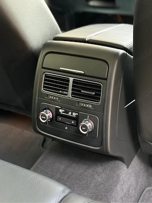 Volkswagen Touareg 3.0 TDI V6 Automat 4x4 - imagine 10