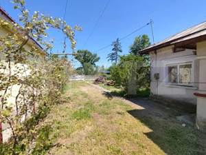 Casă în Găești, 3 dormitoare, teren 2000 mp 62000Euro - imagine 2