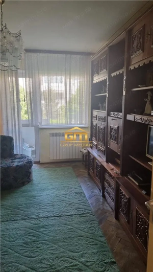 Apartament 3 camere de - Zona Traian, etaj 3