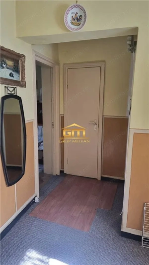 Apartament 3 camere de - Zona Traian, etaj 3 - imagine 6