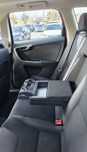 Vand Volvo XC 60 D4 Geartronic Summum - imagine 5