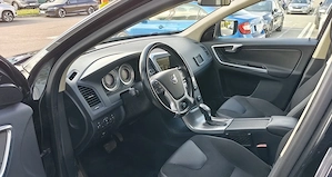 Vand Volvo XC 60 D4 Geartronic Summum - imagine 3
