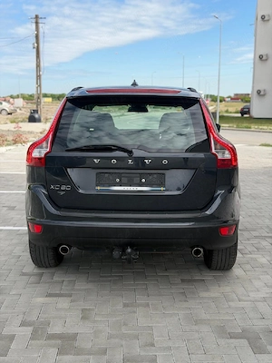 Volvo XC60 Diesel 4x4 - imagine 5