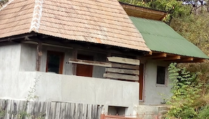De vanzare CASA (2 corpuri) si teren (curte) - imagine 7