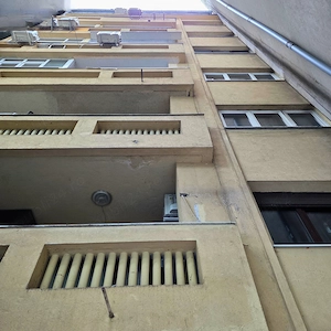  Apartament într-o clădire unică din București    Blocul Fals  | Ultracentral | 80 mp - imagine 5
