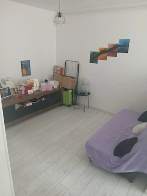 închiriez 