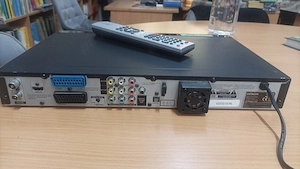DVD Recorder cu Hard de 160Gb HITACHI DV DS163E cu telecomanda