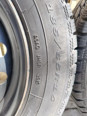 Roti complete cu anvelope de iarna Debica Frigo  185/65R15 - imagine 5
