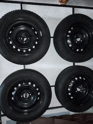 Roti complete cu anvelope de iarna Debica Frigo  185/65R15 - imagine 4