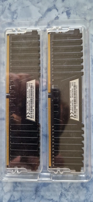 RAM DDR4 Corsair Vengeance 16 GDB Dual Chanel 3000 MHz - imagine 2