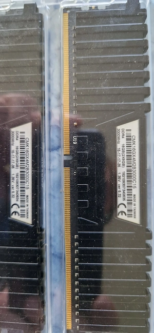 RAM DDR4 Corsair Vengeance 16 GDB Dual Chanel 3000 MHz - imagine 3