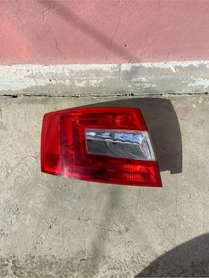 lampa stop stanga spate skoda octavia 3 - imagine 2