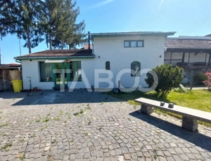 Casa de inchiriat 90 mp 3 camere curte 370 mp aproape de mall Cisnadie - imagine 2