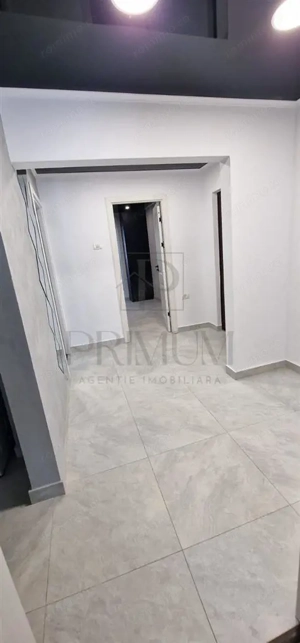 LIPOVEI - BLOC IZOLAT - 3 CAMERE - 1 BALCON - CENTRALA PROPRIE - CLIMA - GARAJ - imagine 12