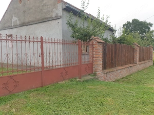 Vand sau schimb casa în Nisipeni 