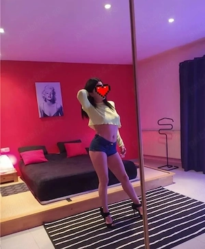          Ella  