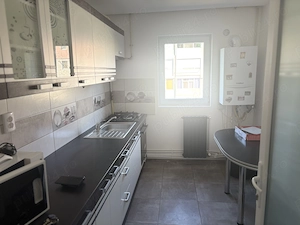Vând apartament cu 3 camere - imagine 2