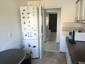 Vând apartament cu 3 camere - imagine 3