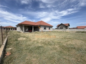 CASA PLAN PARTER | TEREN 800 MP | ACEES AUTO | ZONA OSORHEI | ORADEA - imagine 6
