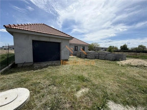CASA PLAN PARTER | TEREN 800 MP | ACEES AUTO | ZONA OSORHEI | ORADEA - imagine 3