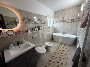 Casa individuala, 701 mp teren, garaj, in Borhanci - imagine 5