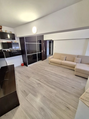 Vanzare apartament 1 camera - Micro 14 - imagine 3