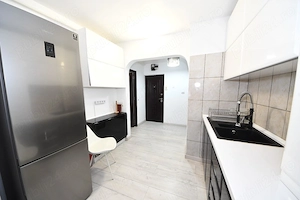 Vanzare apartament 1 camera - Micro 14 - imagine 8