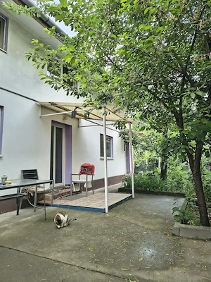 Inchiriez apartament 3 camere la casa +curte
