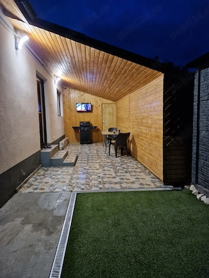 Casa moderna de vanzare, Isalnita,90MP util + 30MP doua terase,curte spatioasa, panouri fotovoltaice - imagine 4