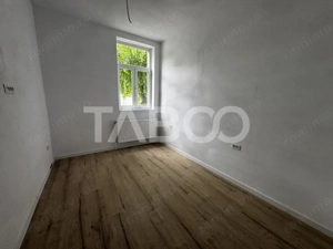 Apartament renovat complet la casa 3 camere 60 mpu Piata Cluj Sibiu - imagine 8