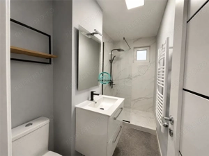 Inchiriez apartament cu 4 camere modern mobilat in 7 Noiembrie ! - imagine 8