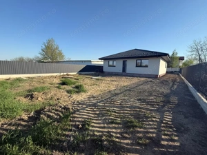 Casa individuala - plan parter, 3 camere, zona Tutora - imagine 3