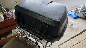 Topcase retro givi easybox monolock cutie scuter moto - imagine 2