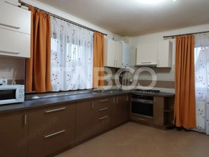 Apartament spatios 2 camere decomandate la VILA loc parcare Selimbar - imagine 12