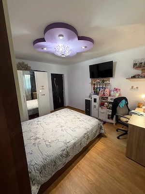 Vând casa, Poarta Albă 