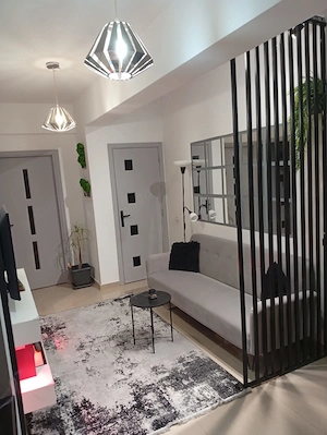 Vând ap 3-4 camere+ curte+ loc parcare -direct proprietar