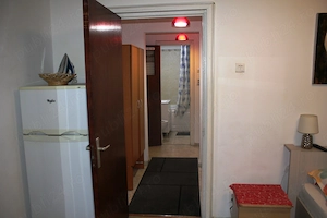 Proprietar , vand apartament 2 camere, strada Amman 4 - imagine 8