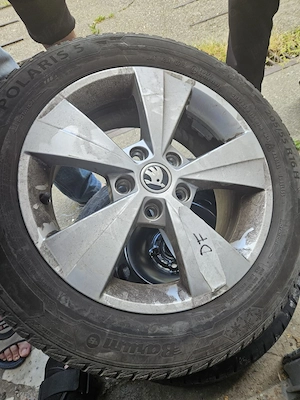 Vanzare 4 roti aliaj Skoda Octavia 3 Barum si 1roata rezerva completa  Continental fabricate in 2019 - imagine 2
